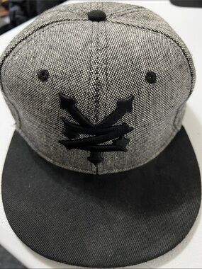 Zoo York Gray and Black Flat Brim Snapback Hat